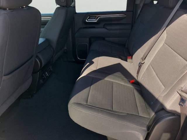Used 2025 Chevrolet Silverado 2500 LT w/ Convenience Package AWD/4WD image 17