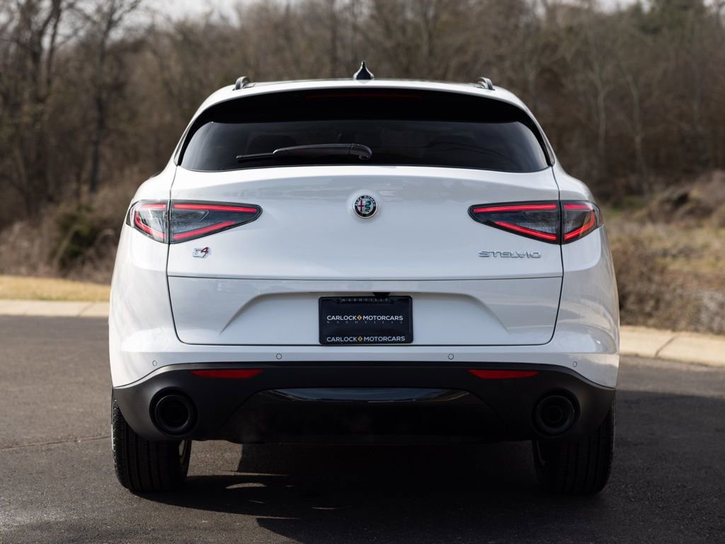 New 2026 Alfa Romeo Stelvio Sprint w/ Convenience Package AWD/4WD image 7