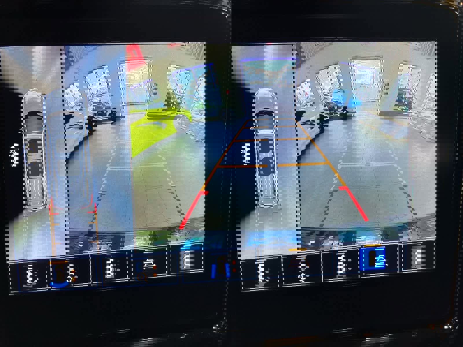 Used 2022 Chevrolet Traverse RS w/ LPO, Floor Liner Package image 25