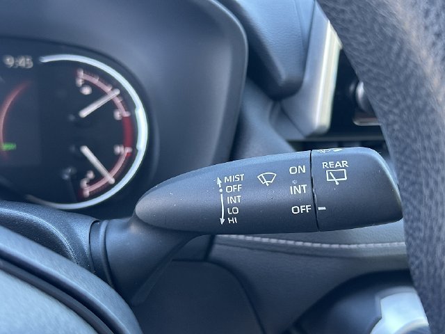 Certified 2025 Toyota RAV4 LE FWD image 27