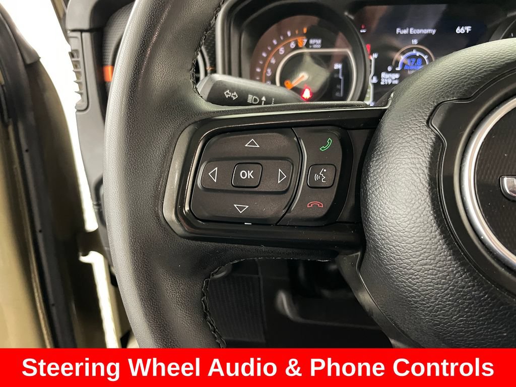 Used 2025 Jeep Gladiator Mojave w/ Safety Group AWD/4WD image 28