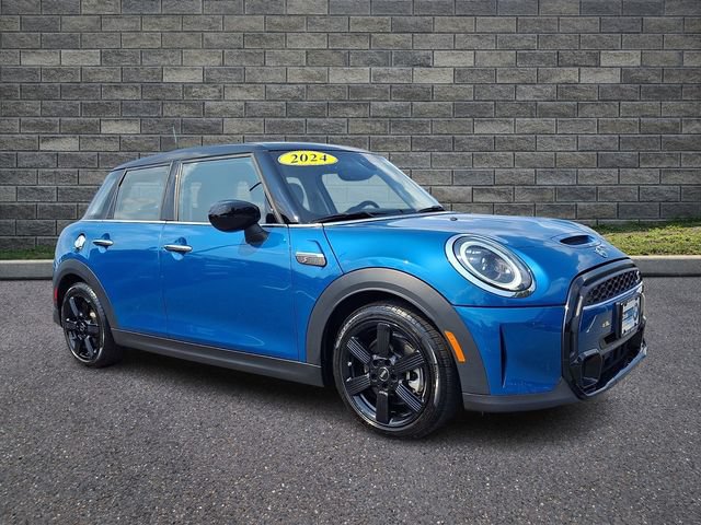 Used 2024 MINI Cooper S FWD image 1