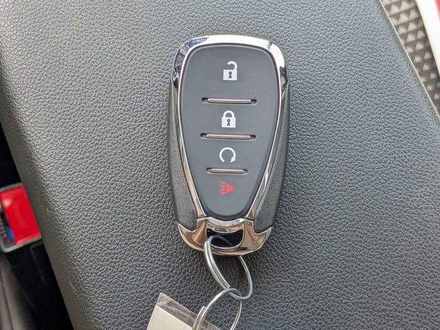 Used 2025 Chevrolet Trax LT FWD image 33
