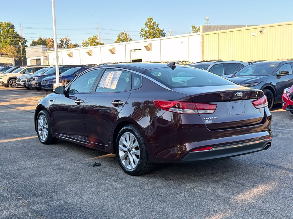 Used 2017 Kia Optima LX FWD image 7