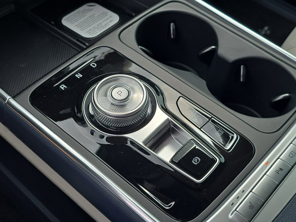 New 2026 Kia Carnival EX FWD image 28
