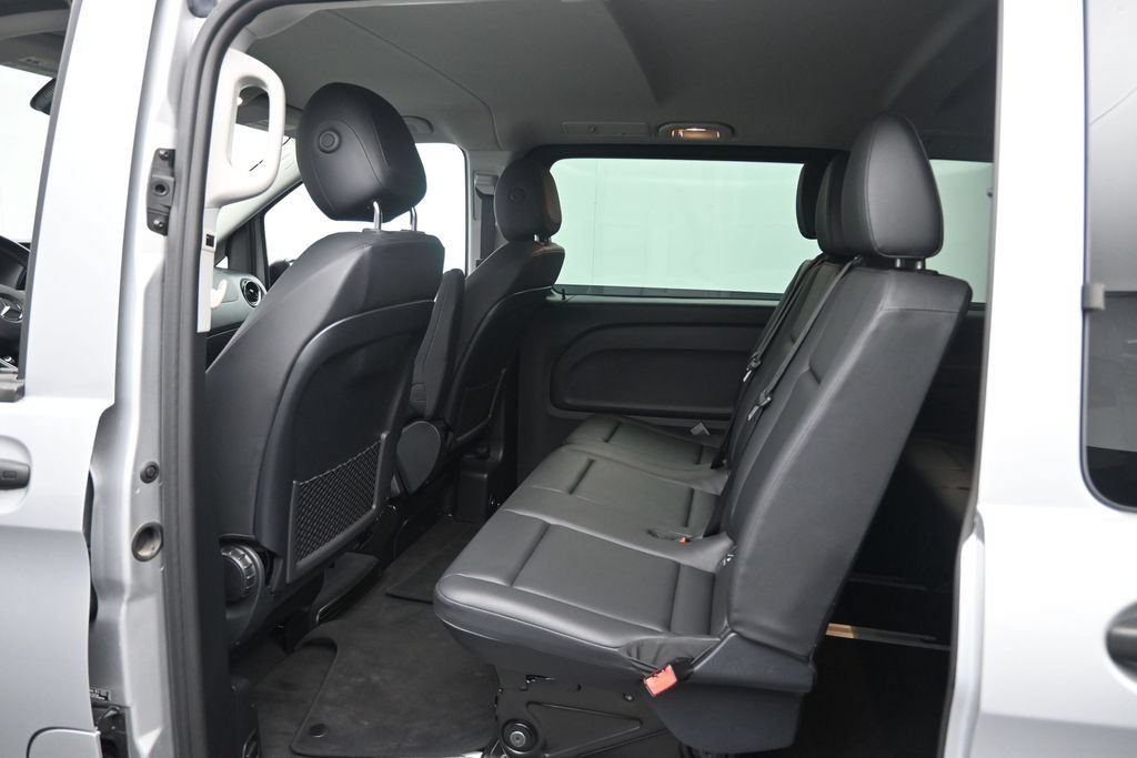 Used 2023 Mercedes-Benz Metris Passenger image 27