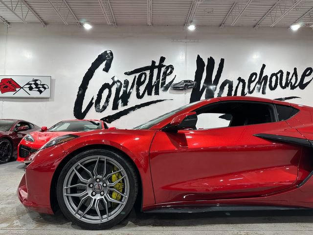 Used 2024 Chevrolet Corvette Z06 RWD image 6