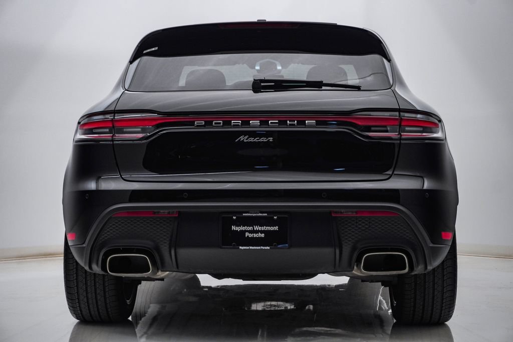 Certified 2026 Porsche Macan AWD/4WD image 10