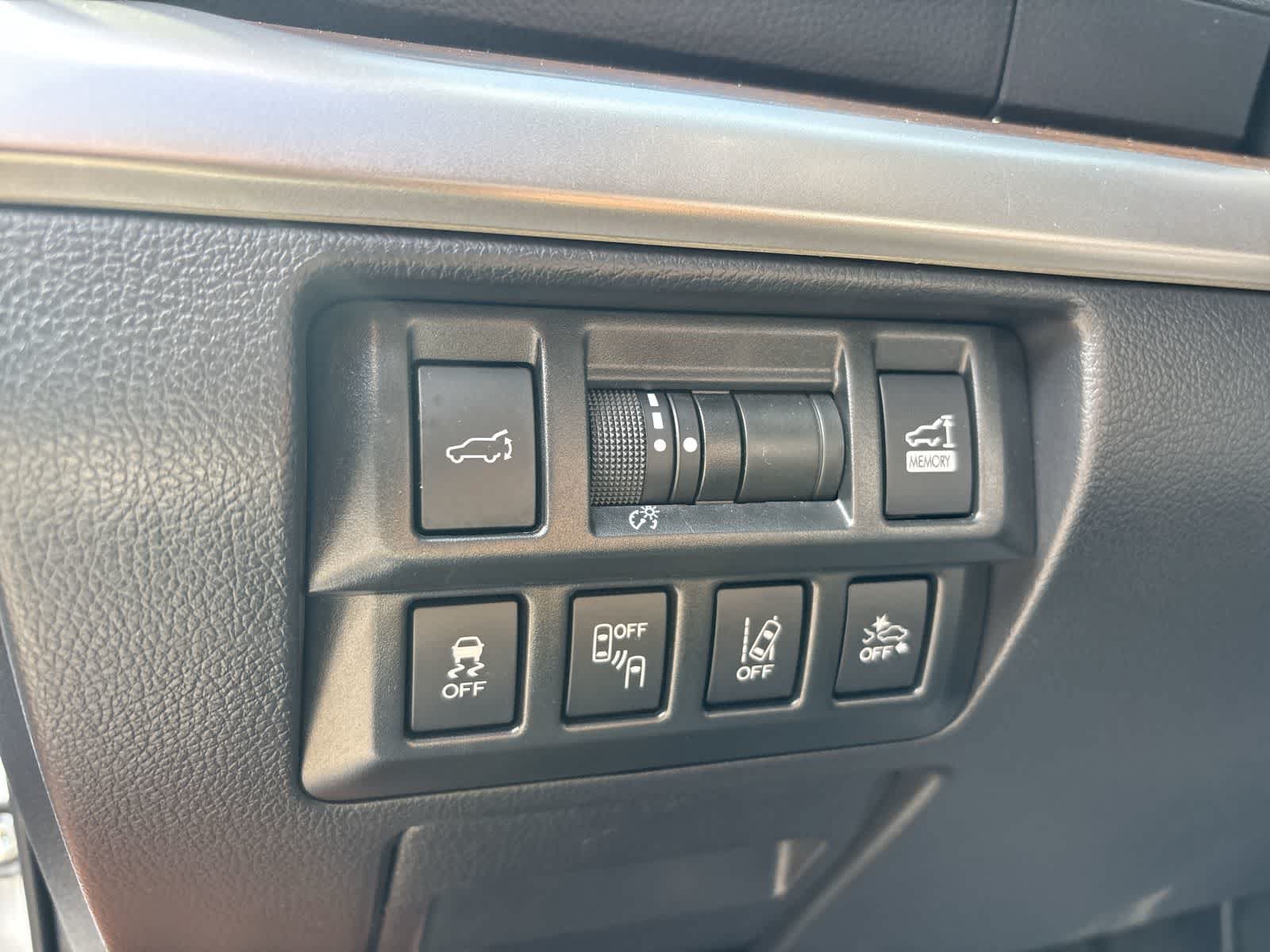 Used 2018 Subaru Outback 2.5i Limited AWD/4WD image 11