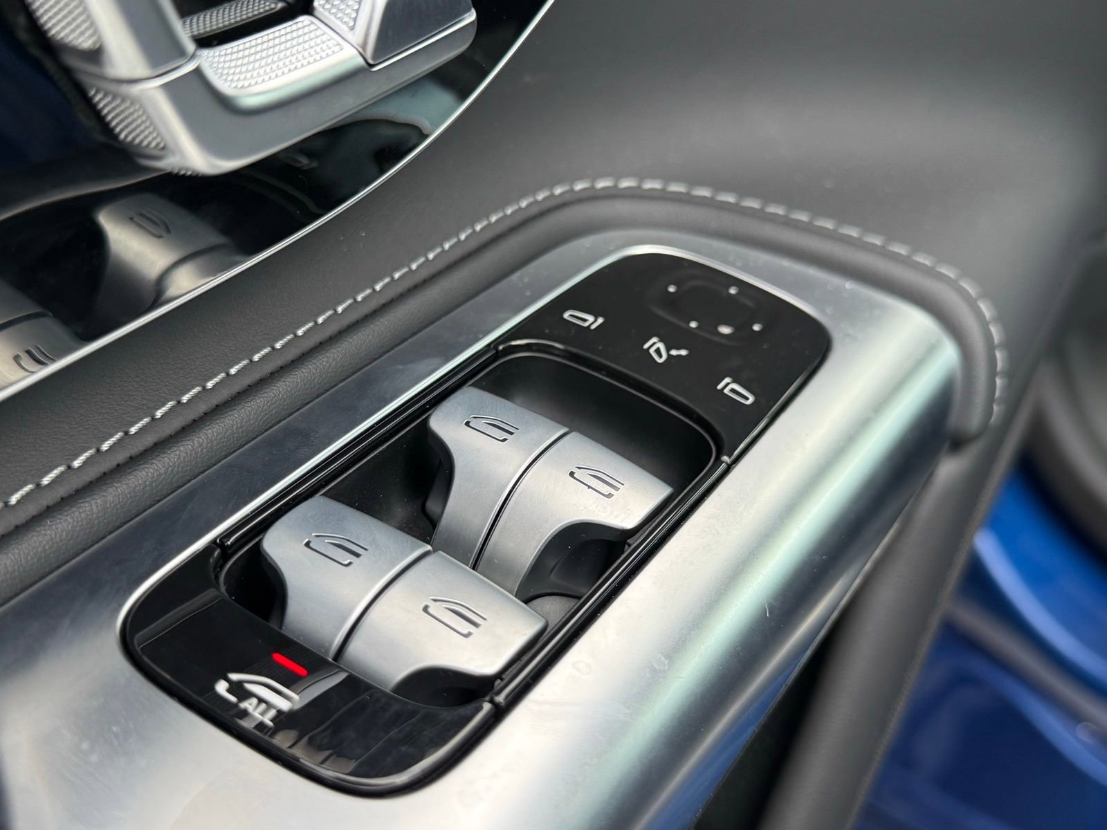 New 2025 Mercedes-Benz SL 43 AMG image 17
