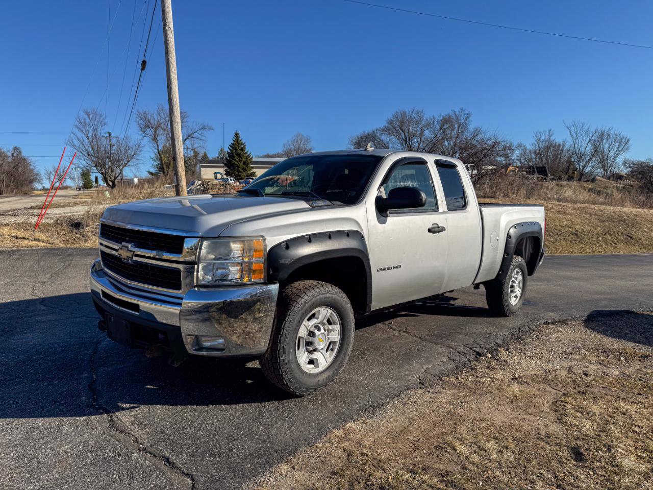 Used 2010 Chevrolet Silverado 2500 LT w/ Interior Plus Package AWD/4WD image 7