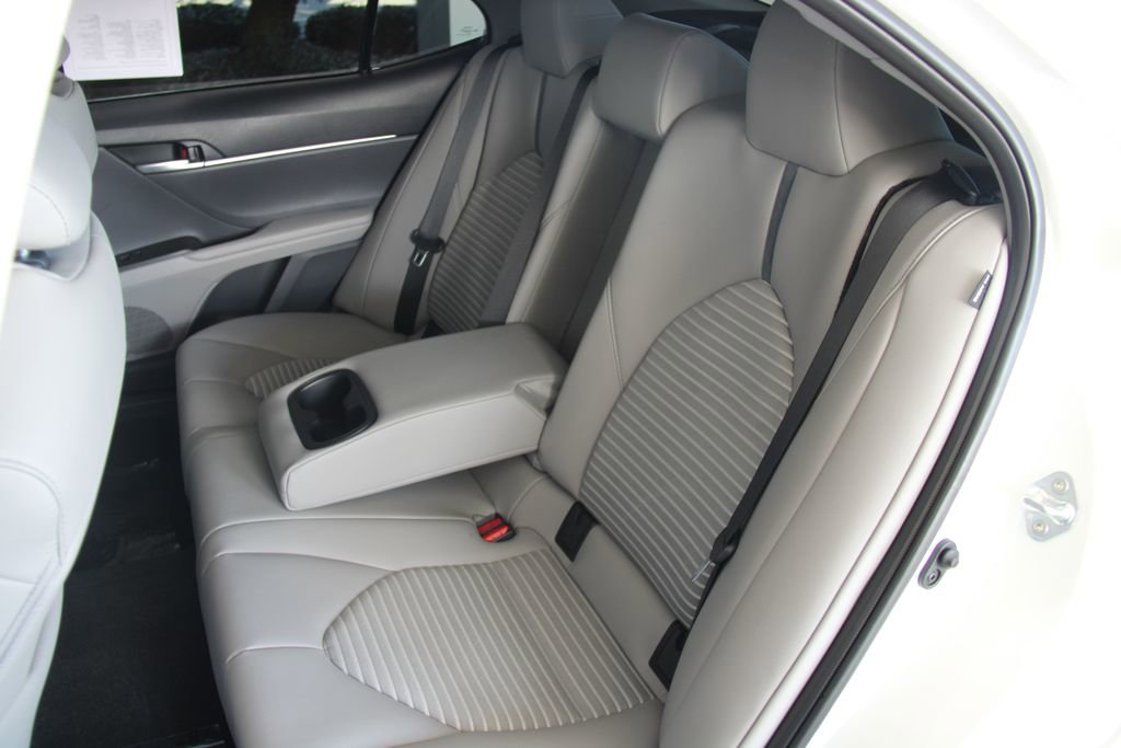 Used 2024 Toyota Camry SE image 23