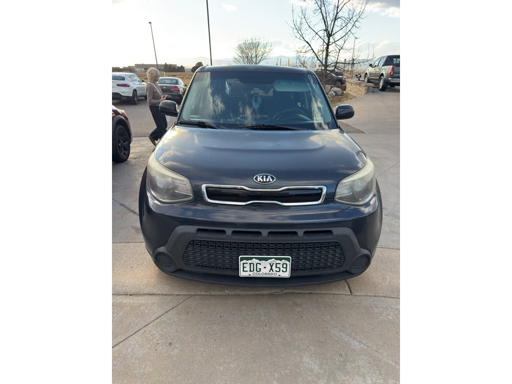 Used 2015 Kia Soul + image 2