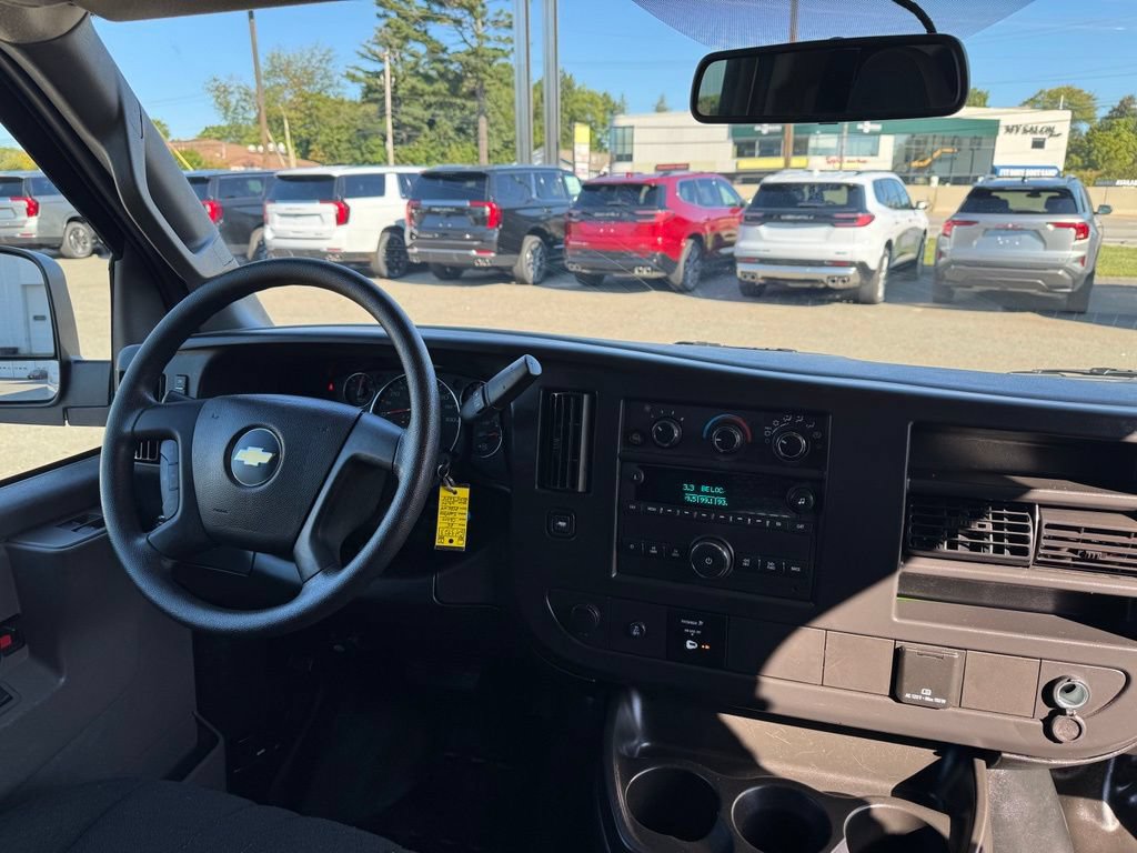 Used 2025 Chevrolet Express 2500 w/ Driver Convenience Package RWD image 12