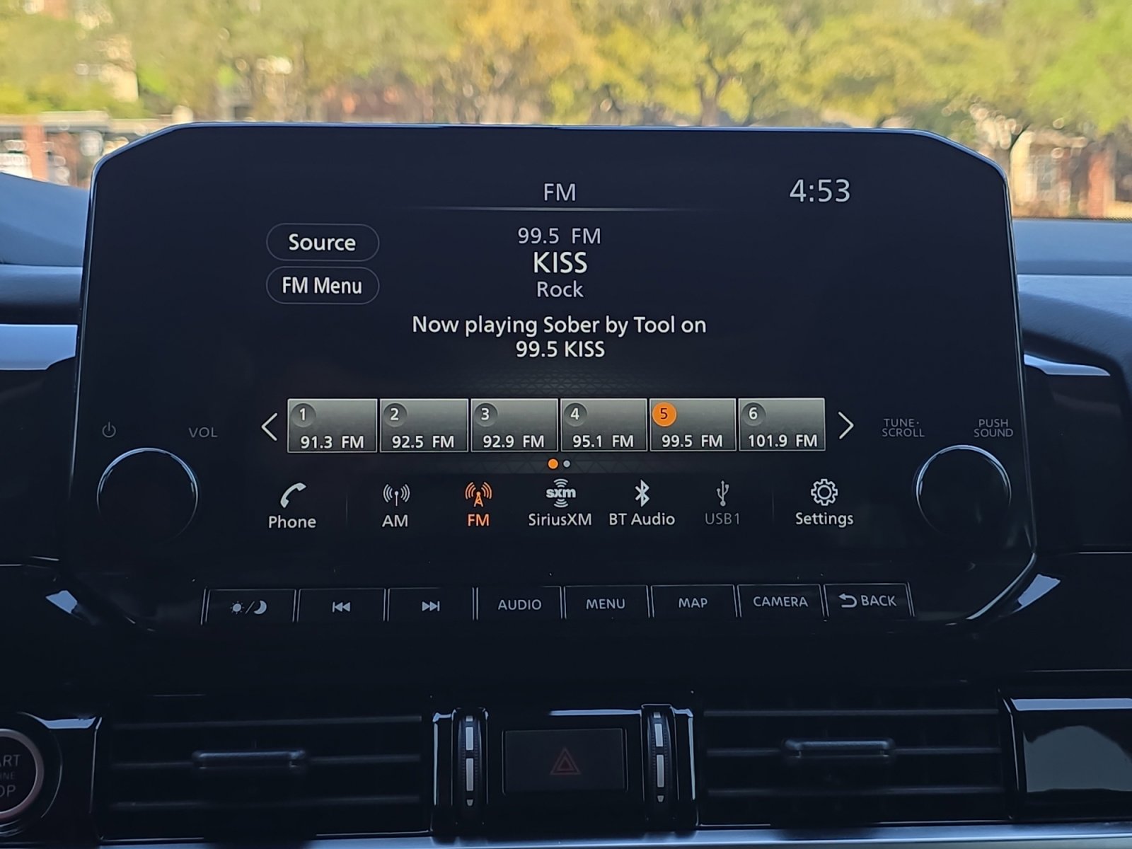 Used 2024 Nissan Pathfinder Platinum image 17