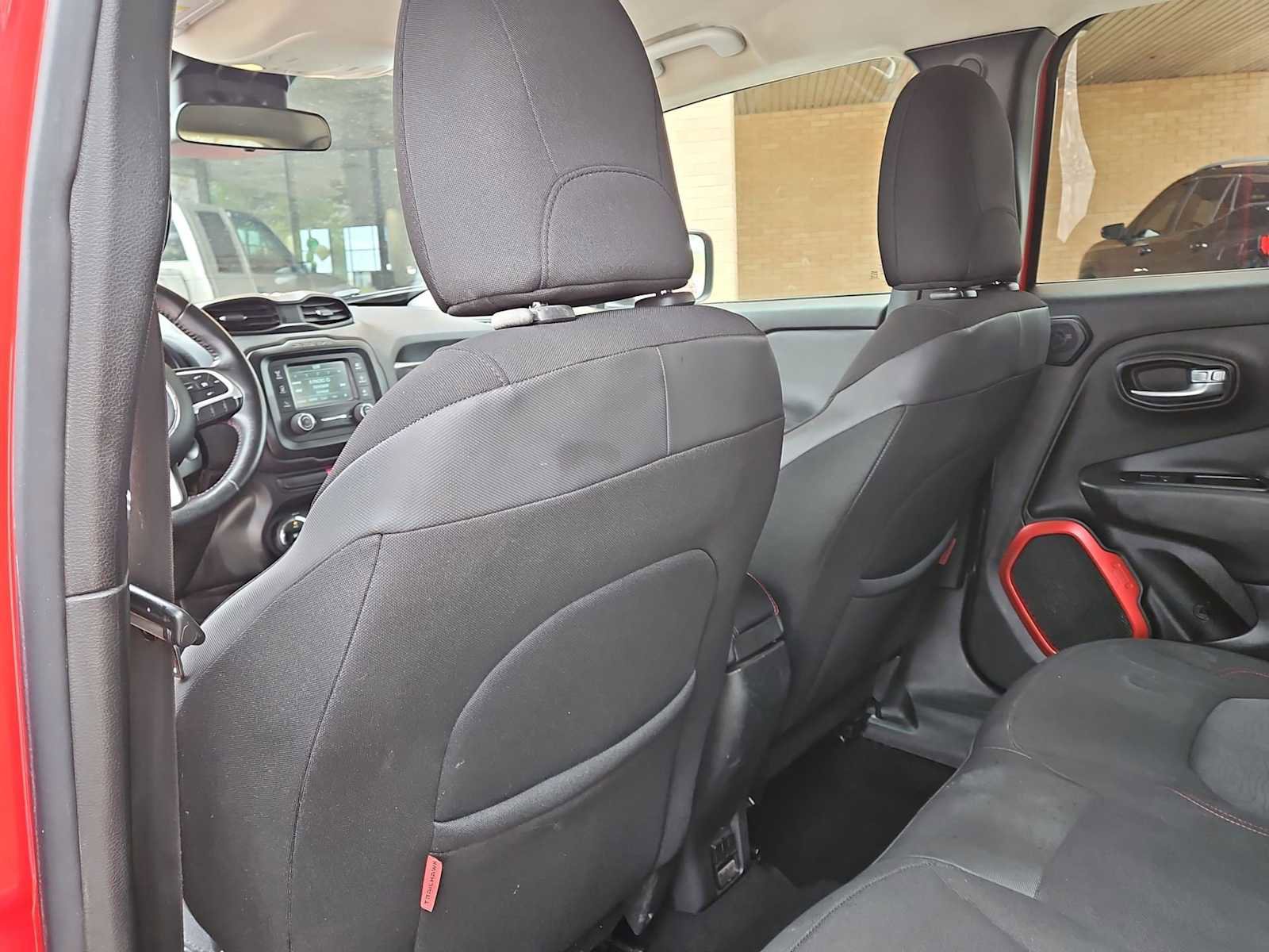 Used 2015 Jeep Renegade Trailhawk w/ Popular Equipment Group AWD/4WD image 18