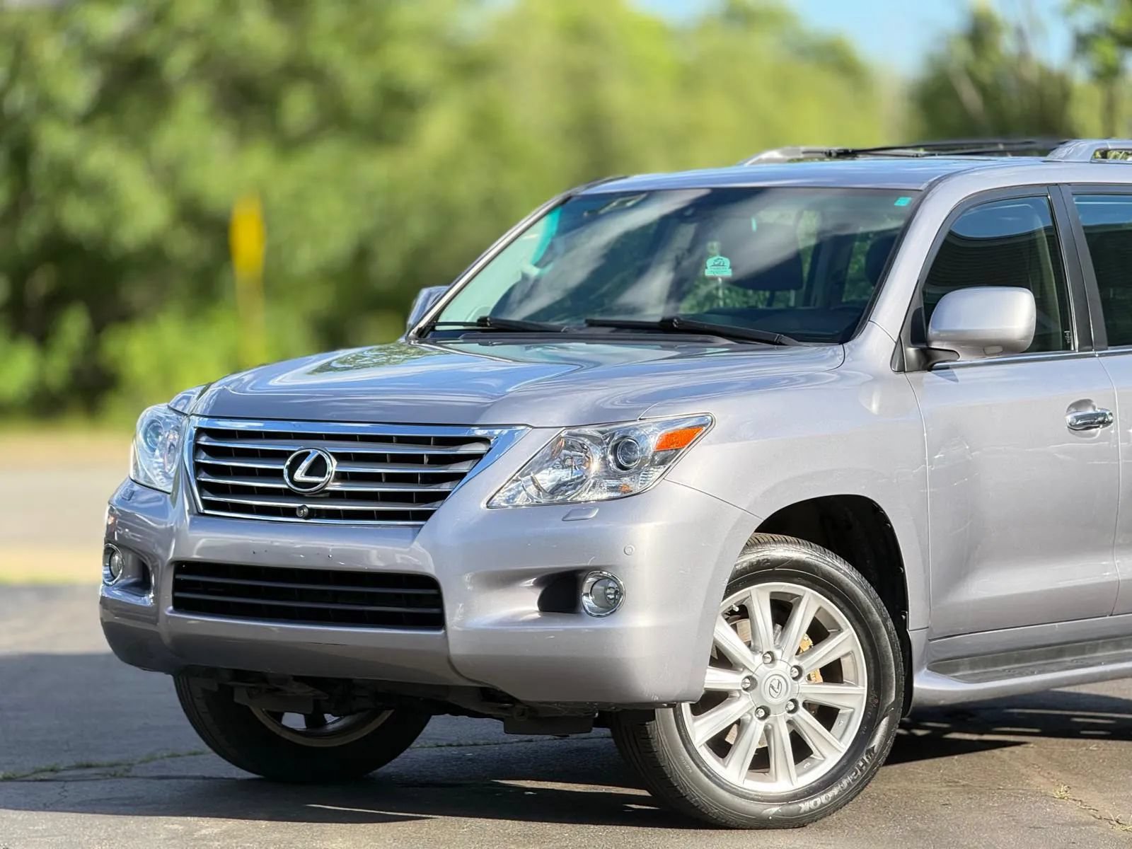 Used 2008 Lexus LX 570 4WD image 3