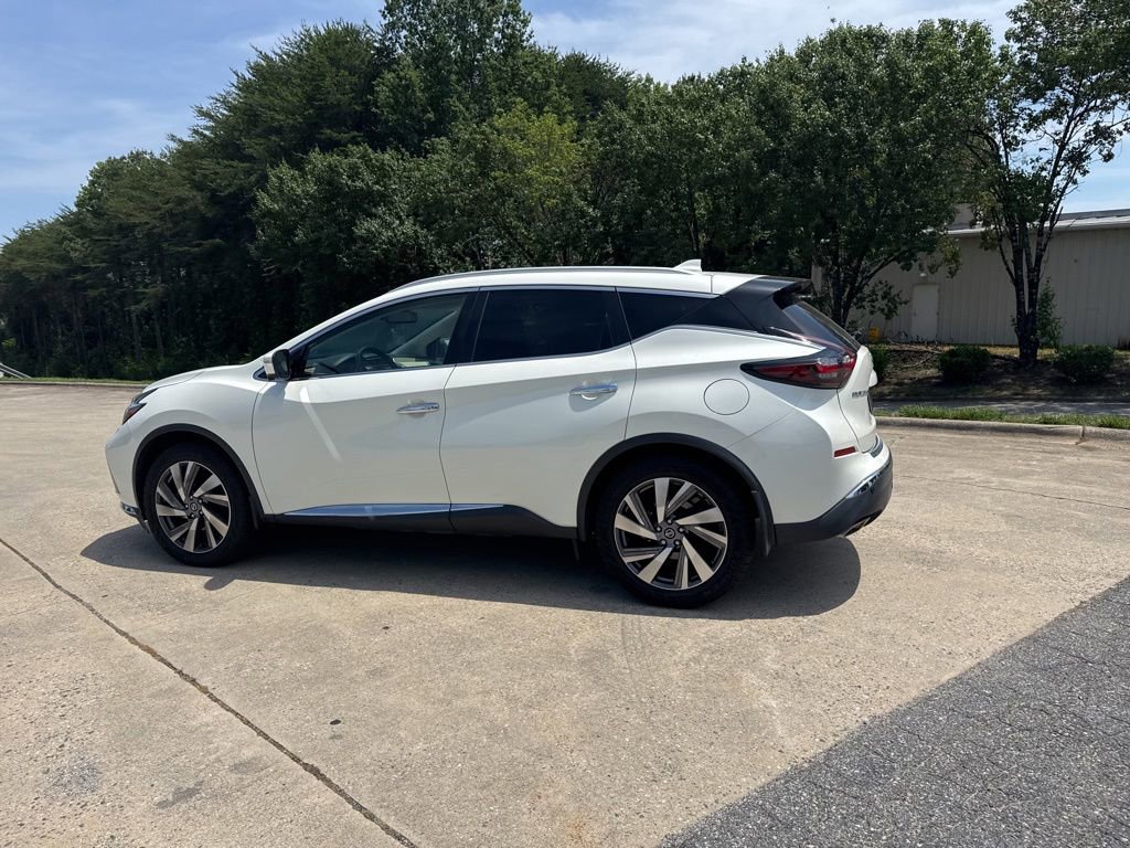 Used 2020 Nissan Murano SL w/ Moonroof Package AWD/4WD image 10