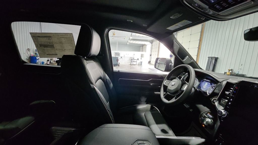 New 2026 RAM 1500 Laramie w/ Laramie Preferred Package AWD/4WD image 13