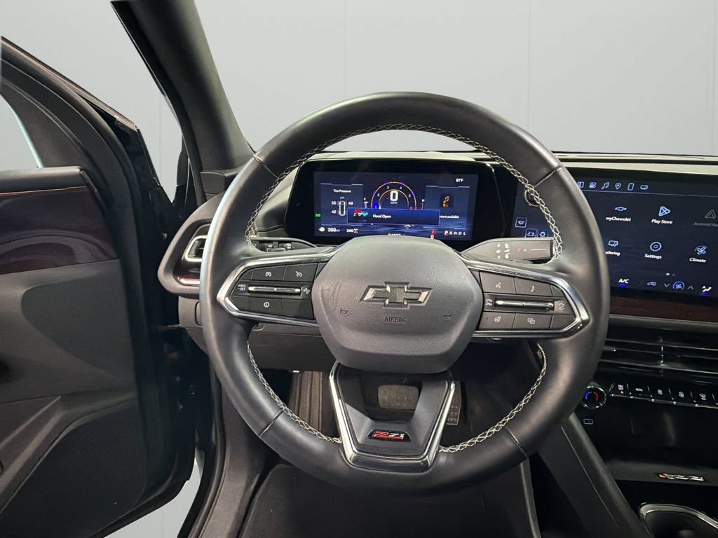 Used 2025 Chevrolet Traverse Z71 AWD/4WD image 33