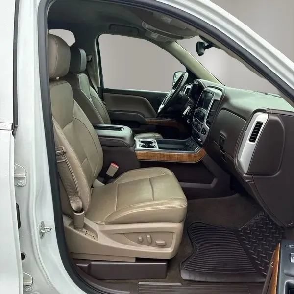 Used 2016 GMC Sierra 1500 SLT w/ Enhanced Driver Alert Package AWD/4WD image 23