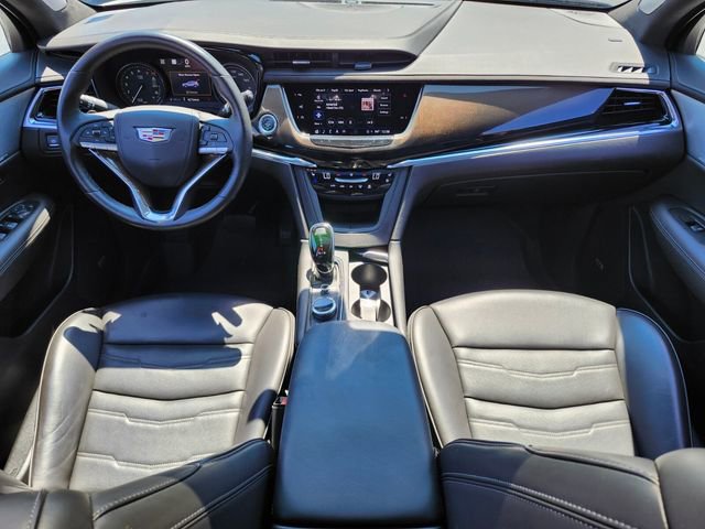 Used 2022 Cadillac XT6 Premium Luxury w/ Platinum Package image 16