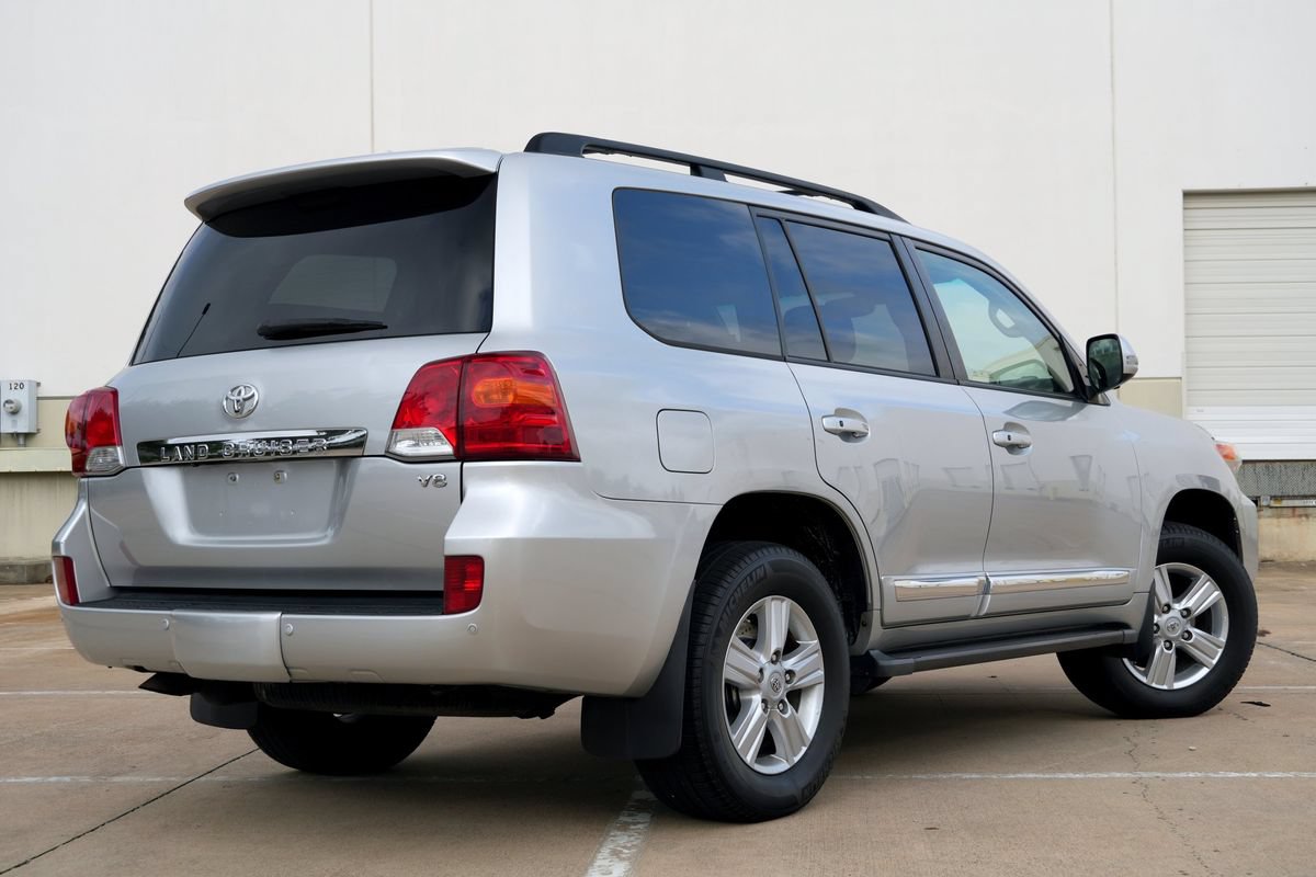Used 2015 Toyota Land Cruiser AWD/4WD image 3