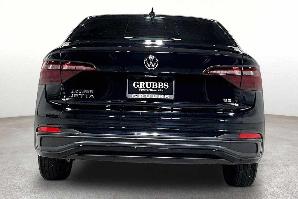 Used 2023 Volkswagen Jetta SE FWD image 5