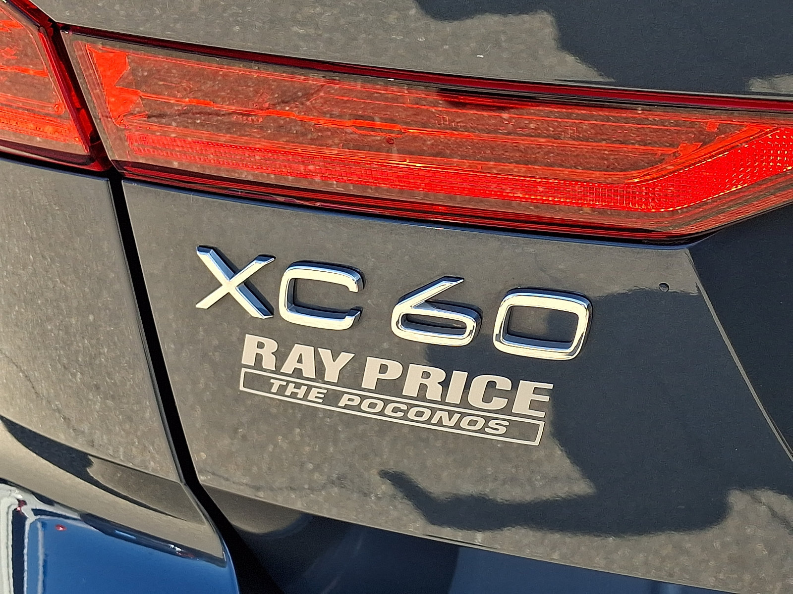 Certified 2023 Volvo XC60 B5 Plus w/ Climate Package AWD/4WD image 33