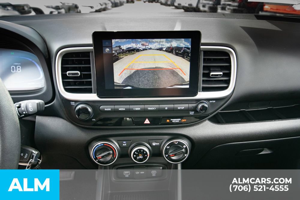 Certified 2025 Hyundai Venue SE image 27