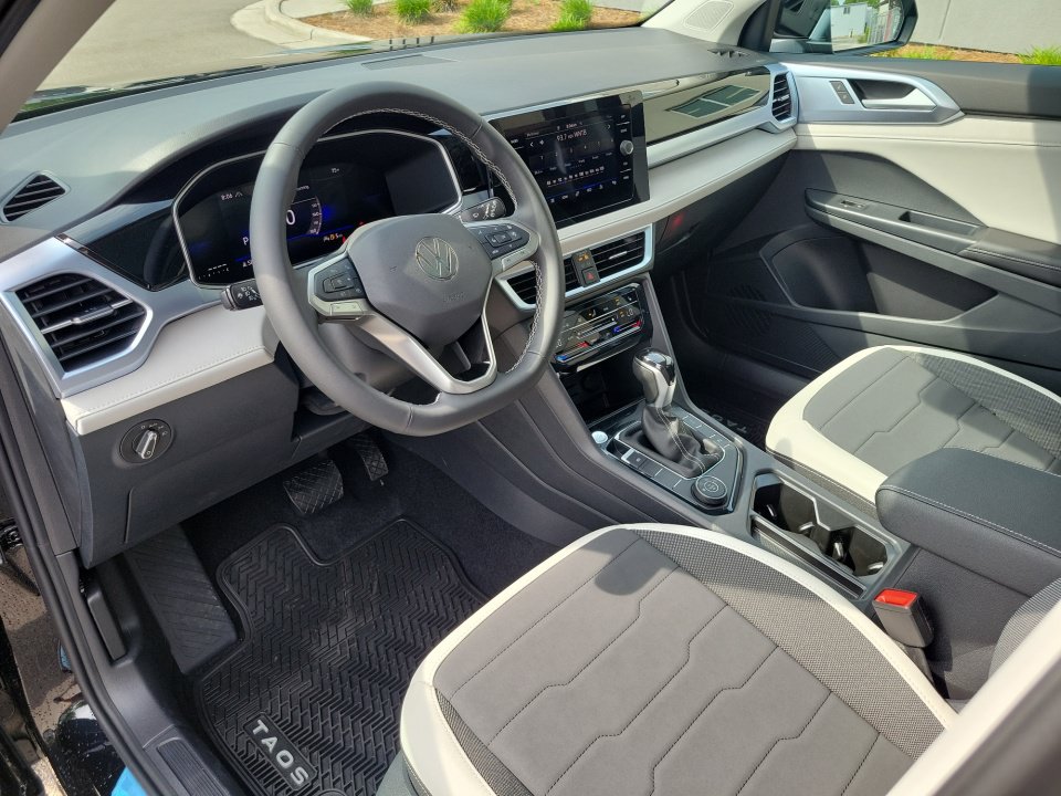 New 2026 Volkswagen Taos SE AWD/4WD image 30