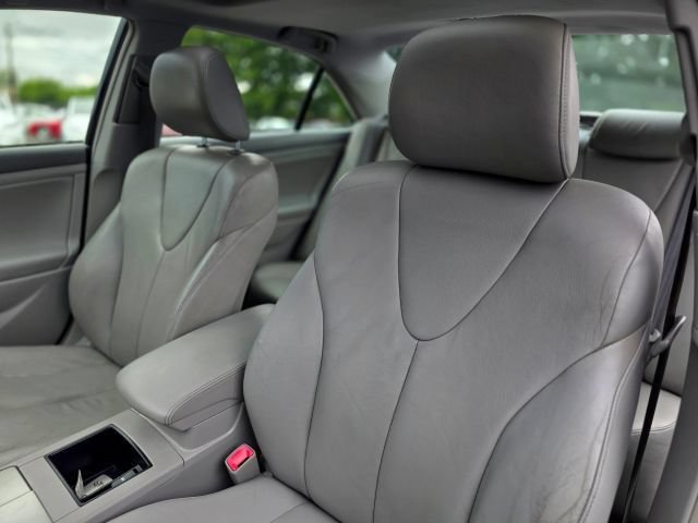 Used 2009 Toyota Camry XSE FWD image 6