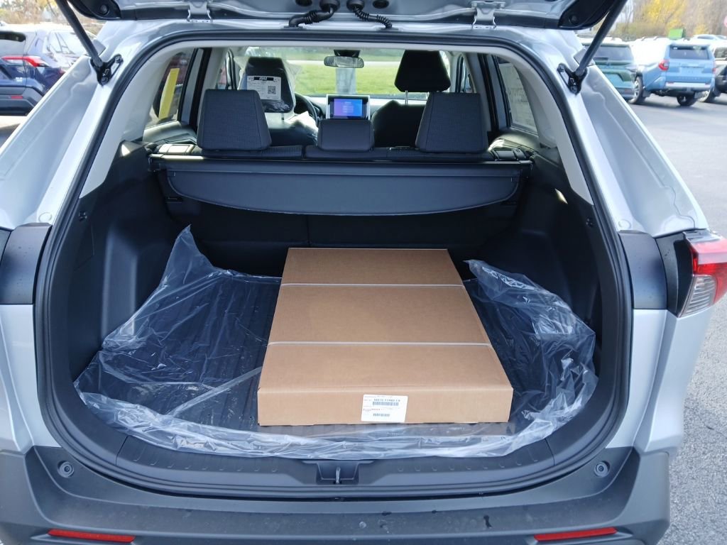New 2025 Toyota RAV4 LE image 8