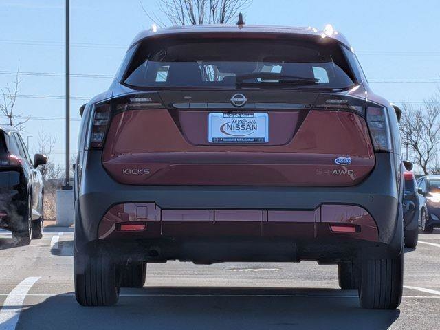 Used 2025 Nissan Kicks SR AWD/4WD image 6