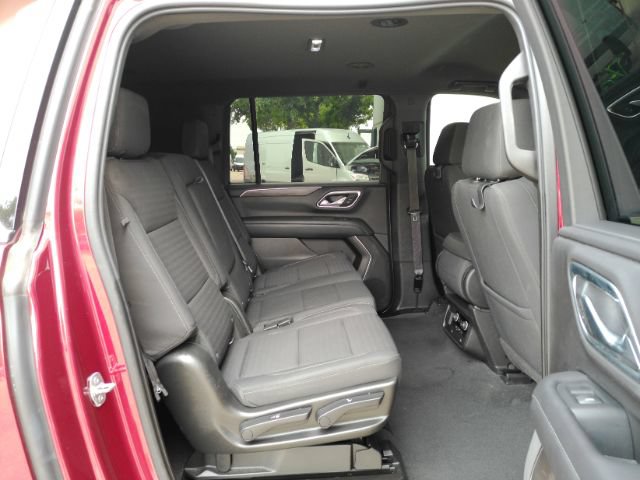 Used 2021 Chevrolet Suburban LS RWD image 24