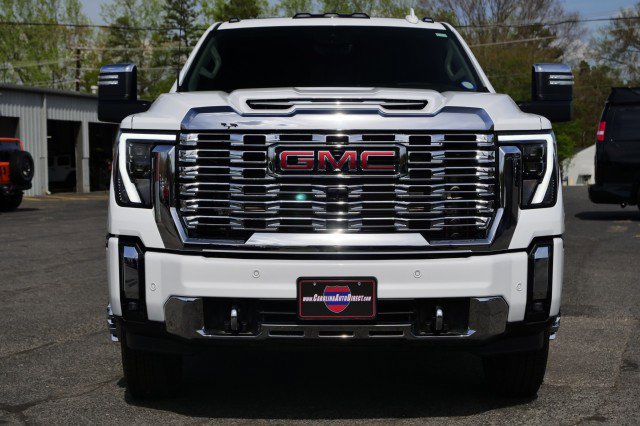 Used 2026 GMC Sierra 3500 Denali w/ Denali Reserve Package image 5