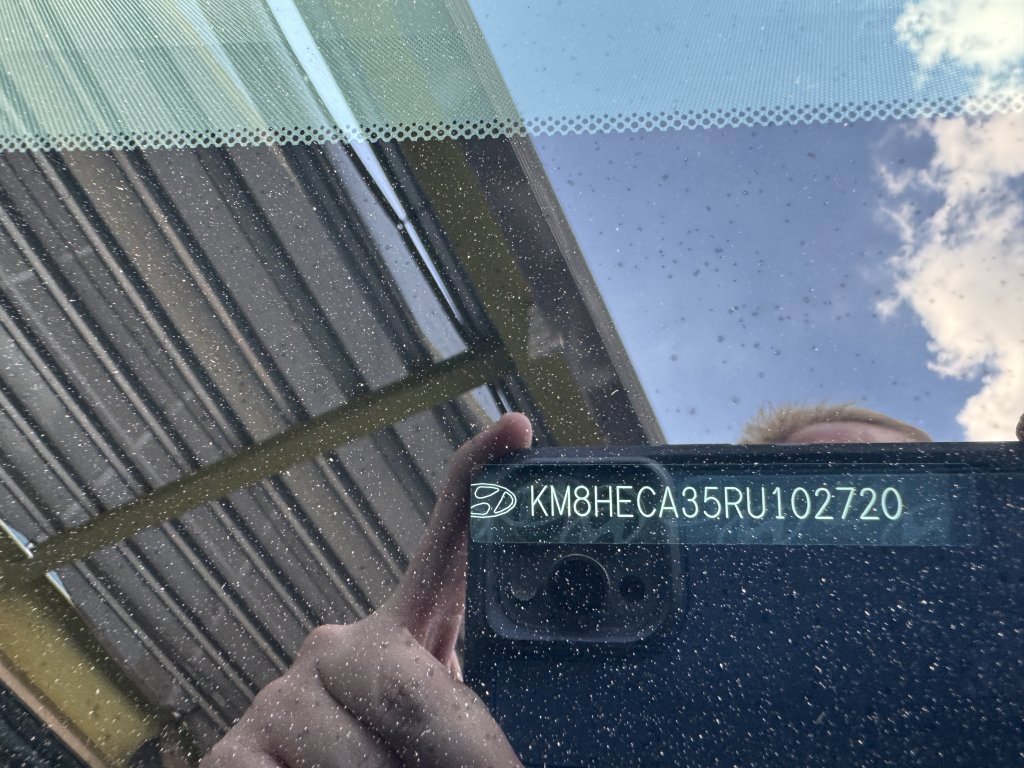 Used 2024 Hyundai Kona Limited image 44