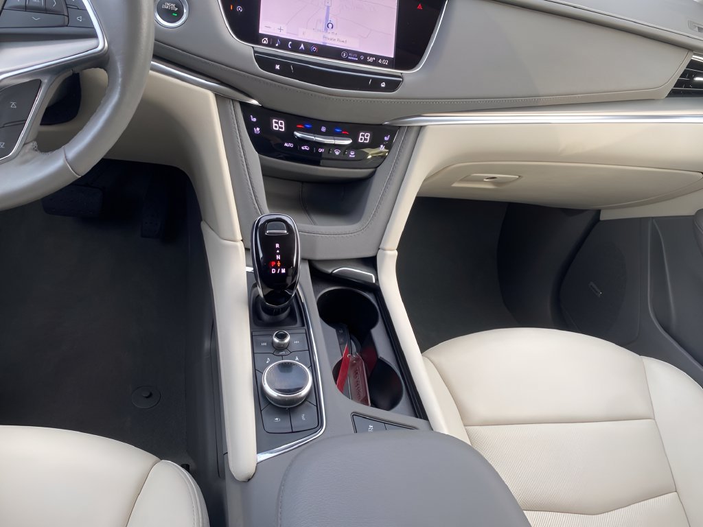 Certified 2024 Cadillac XT5 Premium Luxury AWD/4WD image 21