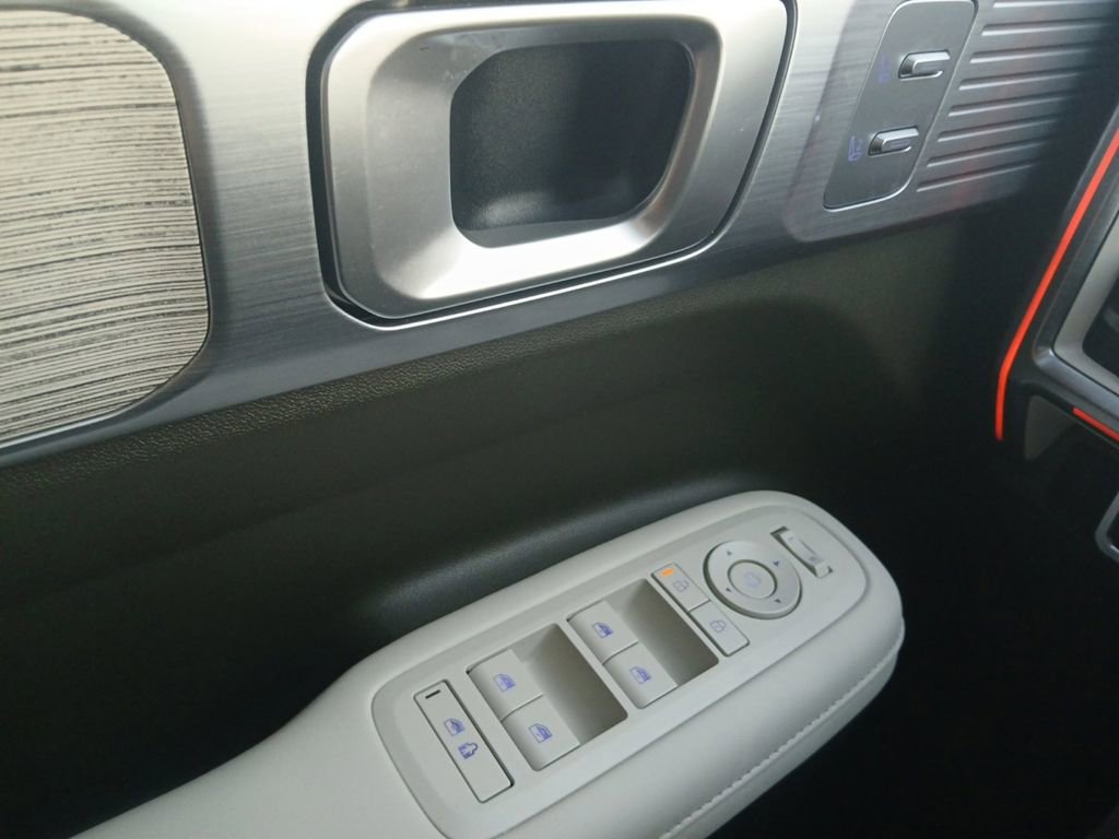 Used 2024 Hyundai Santa Fe Calligraphy image 21