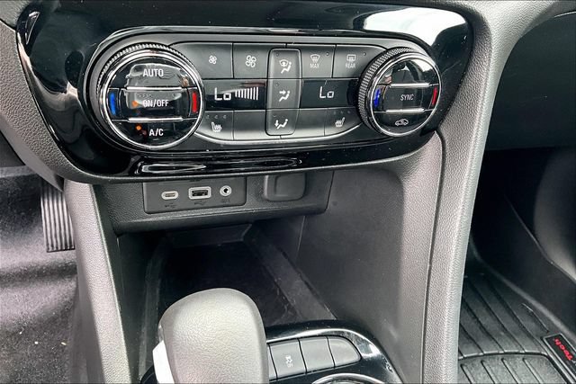 Used 2022 Buick Encore GX Select w/ Advanced Technology Package FWD image 22