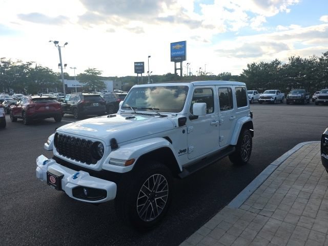 Used 2024 Jeep Wrangler High Altitude AWD/4WD image 6