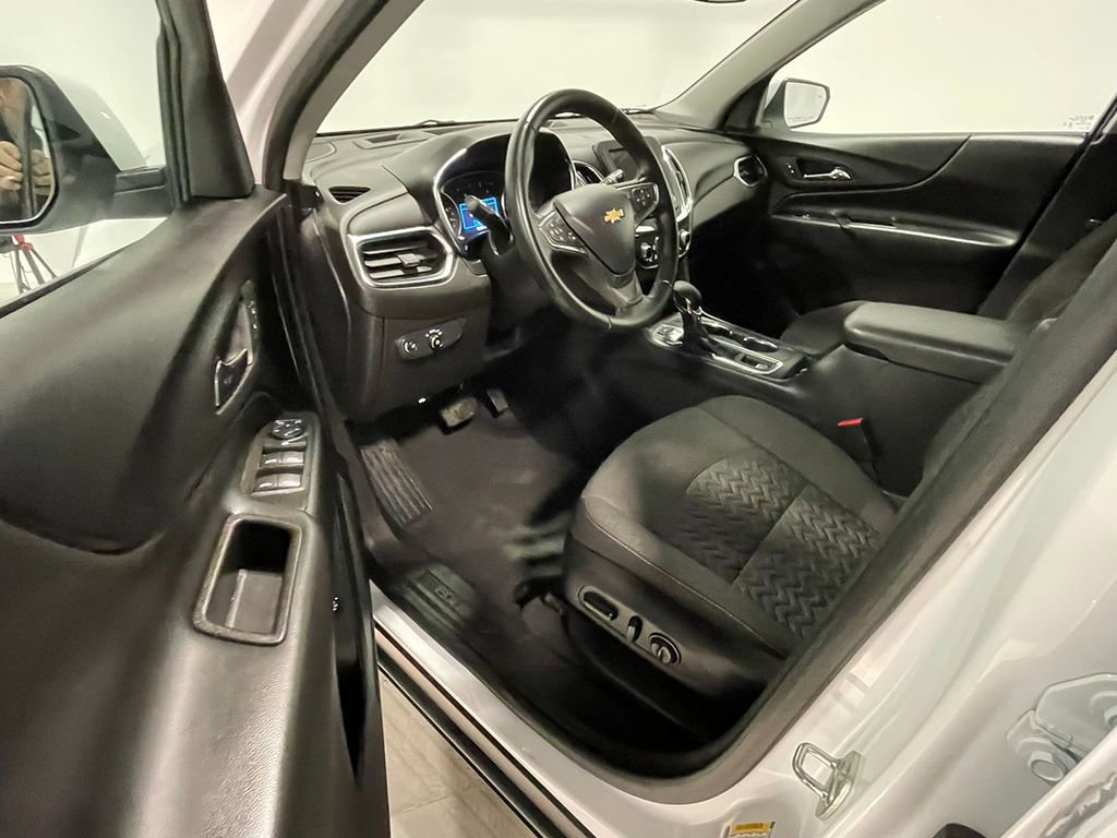 Used 2023 Chevrolet Equinox LT image 19