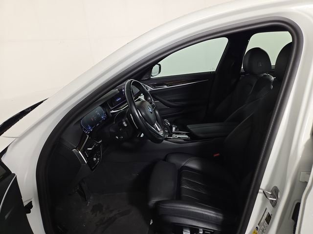 Used 2023 BMW 530e xDrive AWD/4WD image 12