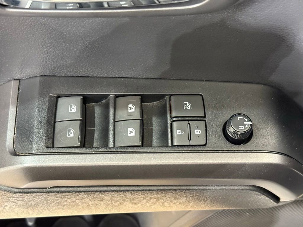 Certified 2023 Toyota Tacoma TRD Off-Road AWD/4WD image 15