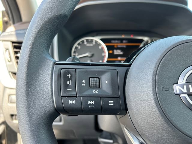 Certified 2023 Nissan Rogue SV image 13