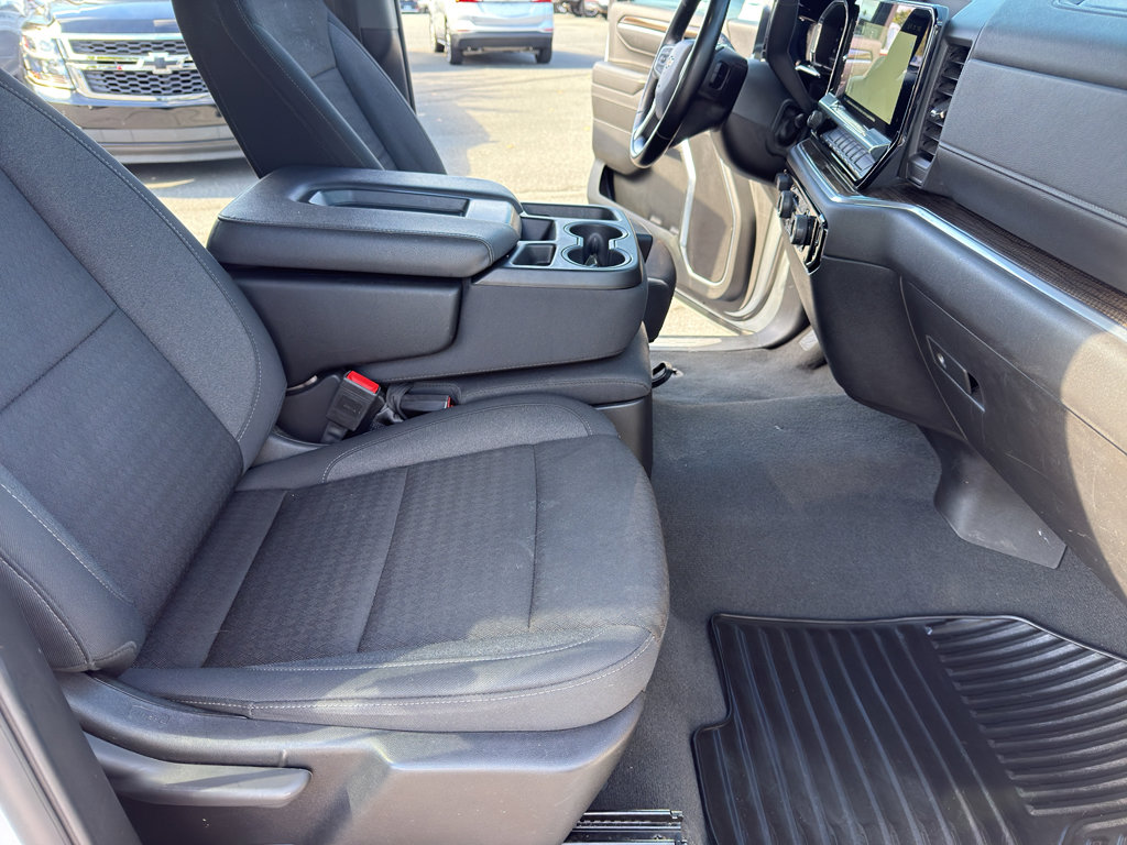 Used 2024 Chevrolet Silverado 2500 LT image 30