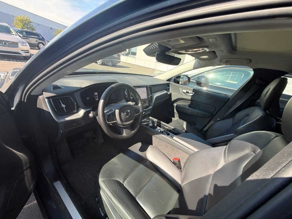 Certified 2024 Volvo XC60 B5 Core w/ Protection Package Premier AWD/4WD image 7