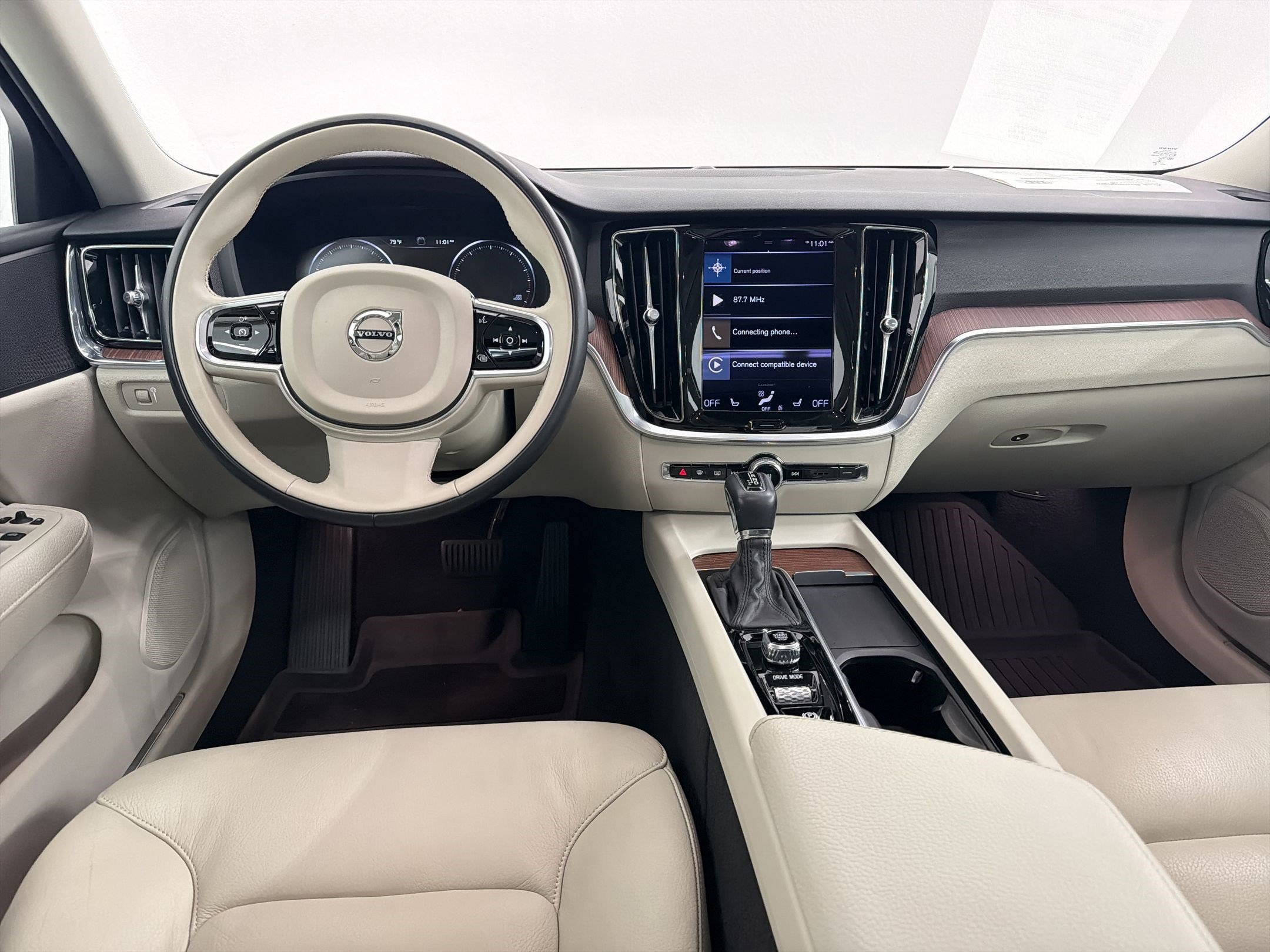 Used 2021 Volvo S60 T5 Momentum w/ Advanced Package image 25