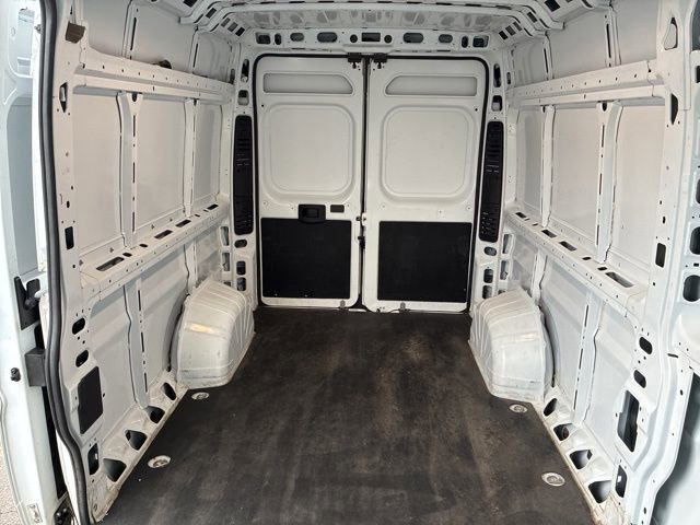 Used 2025 RAM ProMaster 2500 w/ Convenience Group image 31