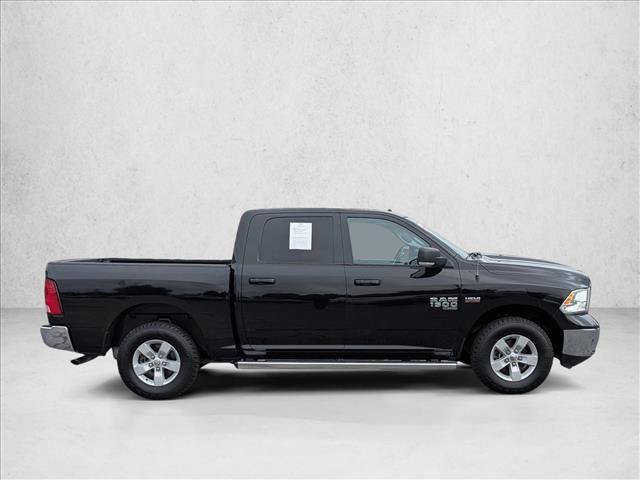 Used 2020 RAM 1500 Classic SLT w/ Luxury Group AWD/4WD image 4